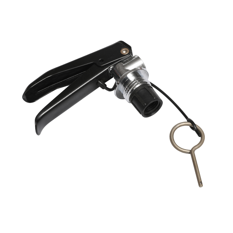 Como a válvula de extintor de incêndio M30 é desencadeada para liberar o agente de extinção?